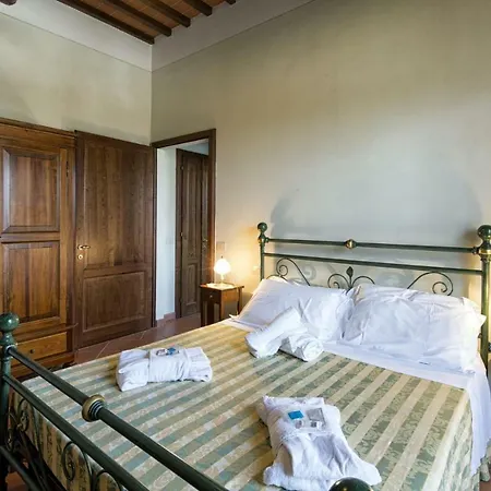 Fratta-santa Caterina Sleeps 16 Pool Air Con