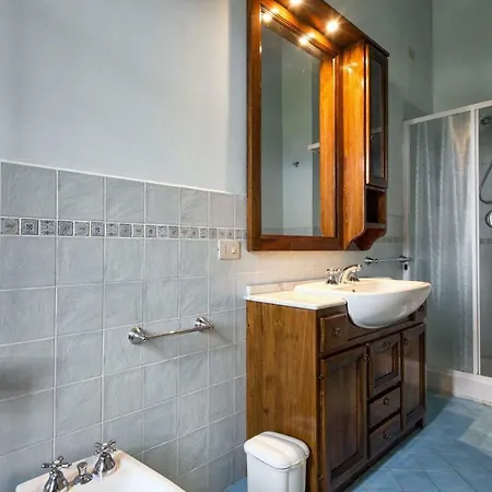 Fratta-santa Caterina Sleeps 16 Pool Air Con * 哥尔顿