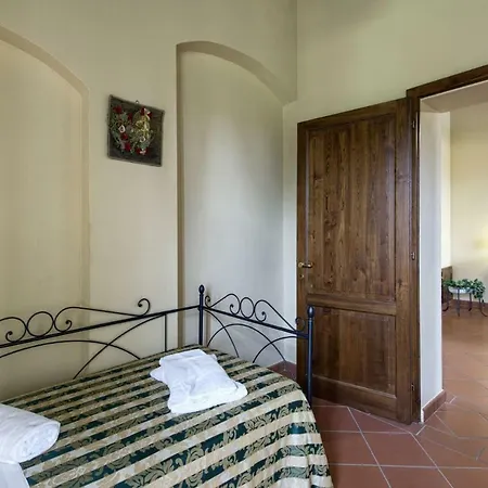 Fratta-santa Caterina Sleeps 16 Pool Air Con *