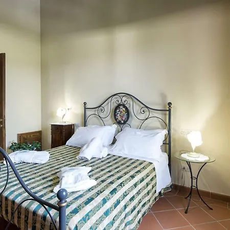 Fratta-santa Caterina Sleeps 16 Pool Air Con 别墅