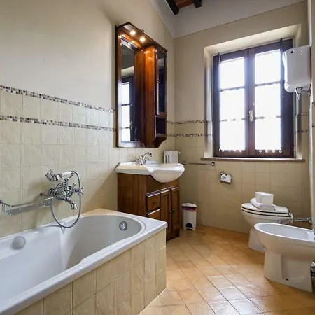 Fratta-santa Caterina Sleeps 16 Pool Air Con * 哥尔顿